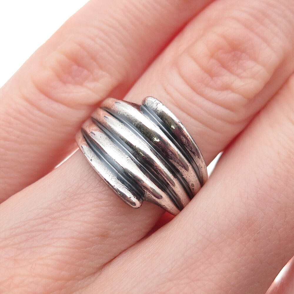 925 Sterling Silver Vintage Modernist Ribbed Oxidized Ring Size 5.75